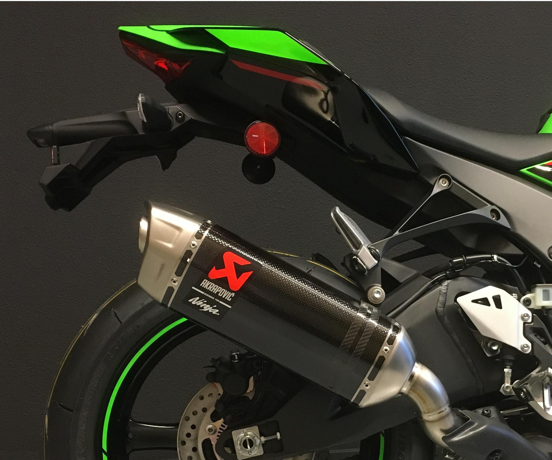 Akrapovic Carbon SBK Replica Uitlaat (Ninja ZX-10R)